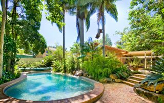 5 Tips For Installing a Kid-Friendly Paver Stone Pool Deck
